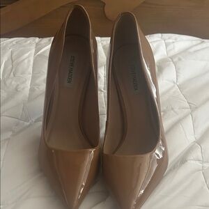 Steve Madden Tan Heels